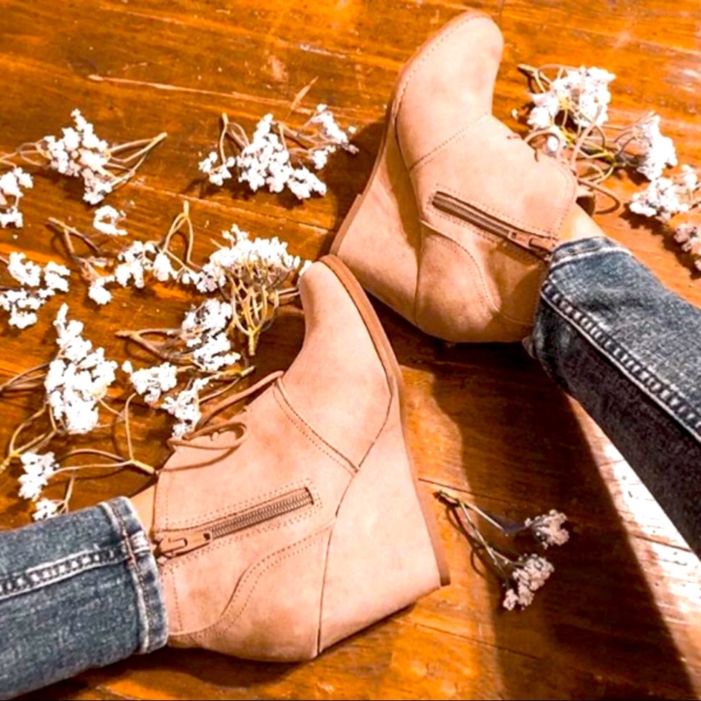 🌿NWT MICROSUEDE BOOTIE SHOE